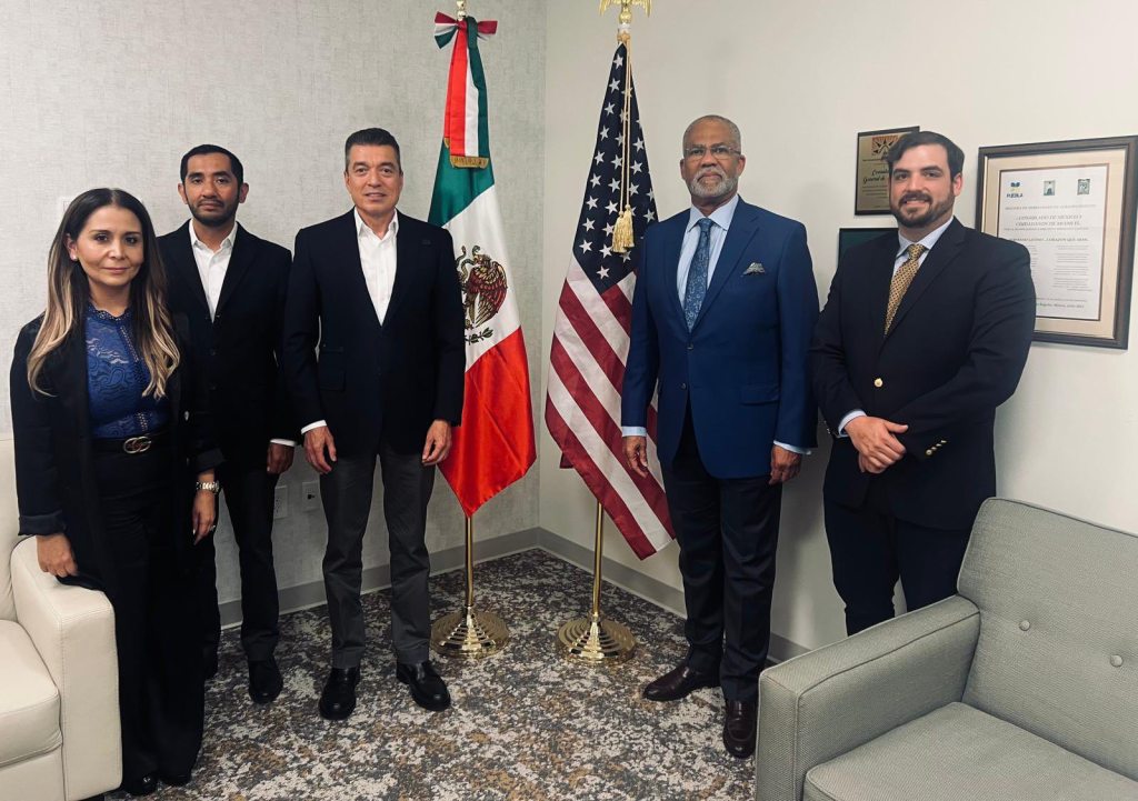 Reunión del Cónsul Rutilio Escandón con el Director Ejecutivo del ITC de&nbsp;Miami-Dade